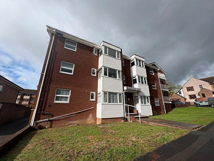 2 Bedroom Flat For Sale In Grosvenor Court, Farlington, PO6