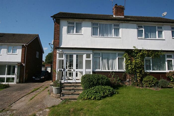 3 Bedroom Semi-Detached House For Sale In Oatfield Drive, Cranbrook, Kent, TN17