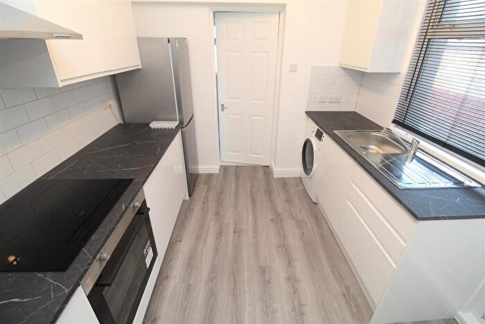 3 Bedroom Private Hall To Rent In Florentia Street, Cathays, Cardiff, CF24