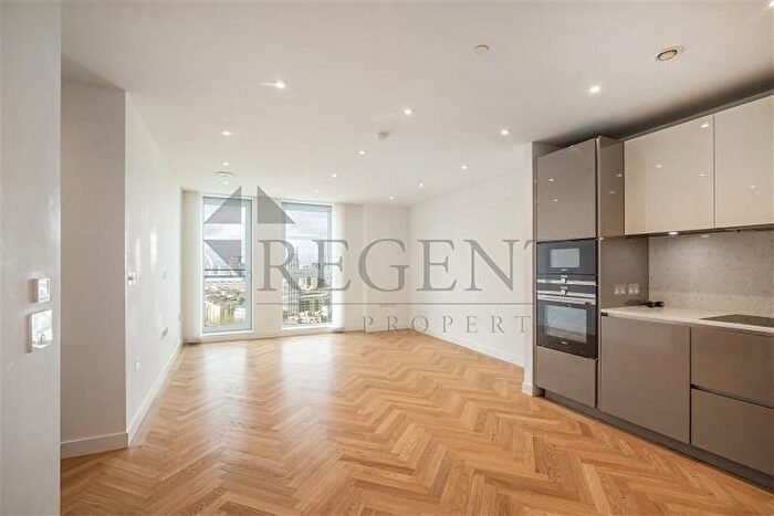 2 Bedroom Flat To Rent In Apartment, Southwark Bridge Road, SE1