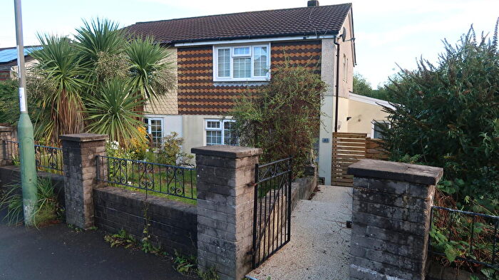 3 Bedroom Semi-Detached House For Sale In Albany Road, Blackwood, Caerphilly County Borough, NP12