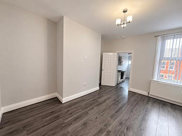 3 Bedroom Flat To Rent In King Edward Street, Felling, Gateshead, NE8