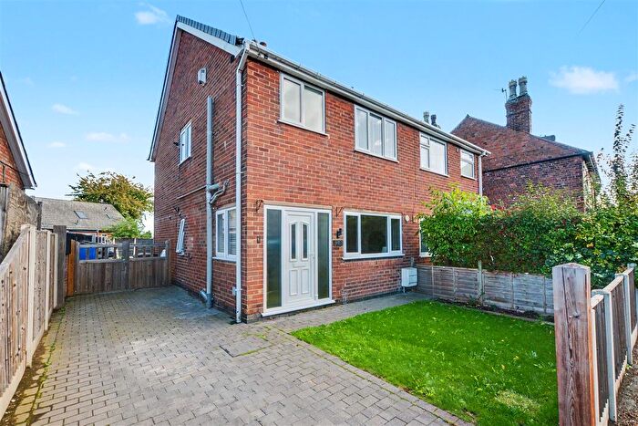 3 Bedroom Semi-Detached House For Sale In Stevens Road, Sandiacre, Nottingham, NG10