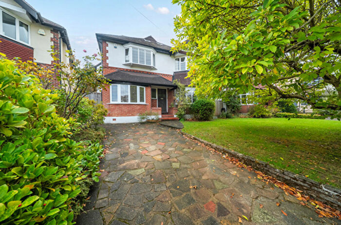 5 Bedroom Detached House For Sale In Highfield Drive, Bromley, BR2