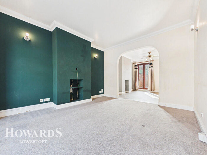 3 Bedroom Terraced House For Sale In Norfolk Street, Lowestoft, NR32