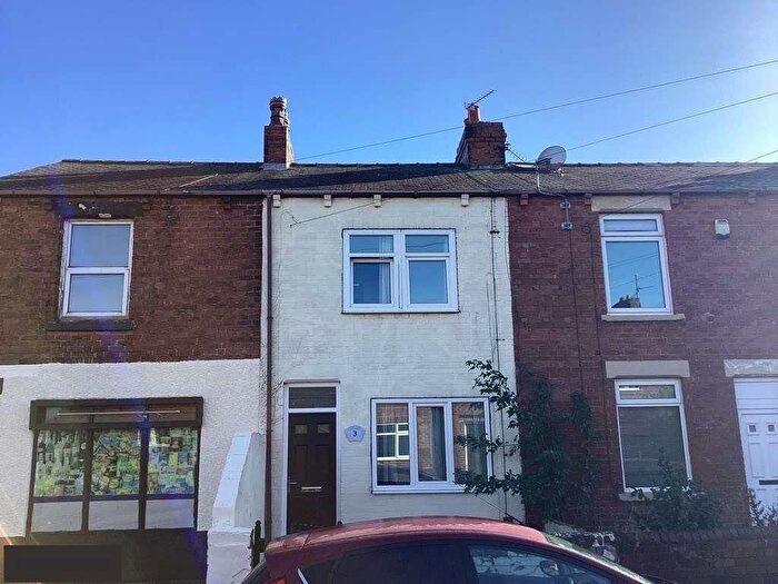 3 Bedroom Terraced House For Sale In Westfields, Castleford, WF10