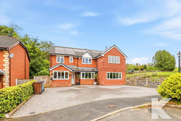 4 Bedroom Detached House For Sale In Lower Fields Rise, Shaw, OL2