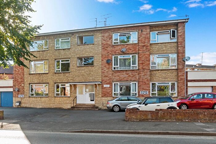 2 Bedroom Flat For Sale In Apartment, Arlington Court, Droitwich Road, Barbourne, Worcester., WR3