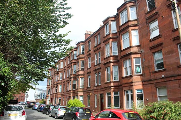 2 Bedroom Flat To Rent In Eastwood Avenue, Shawlands, Glasgow, G41