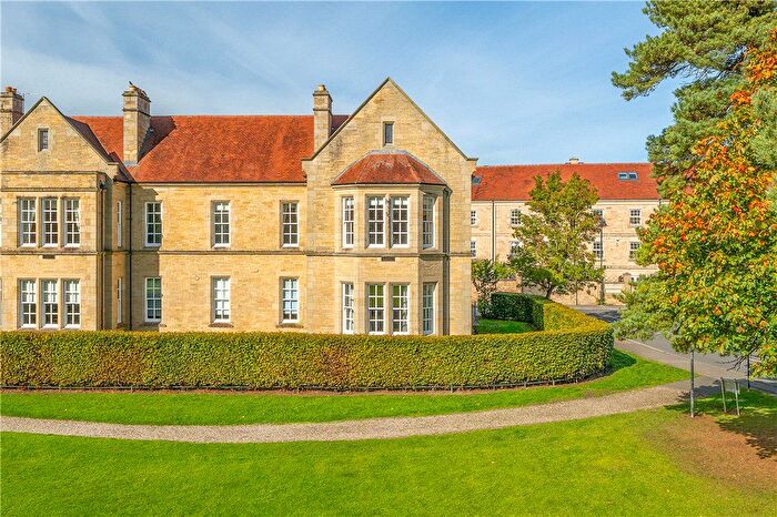 2 Bedroom Flat For Sale In Jill Kilner Drive, Burley In Wharfedale, Ilkley, West Yorkshire, LS29