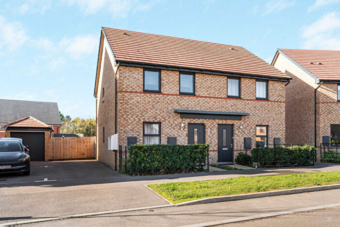 2 Bedroom Semi-Detached House For Sale In Baileys Crescent, Abingdon, OX14