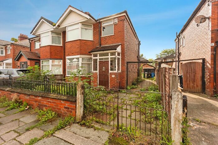 3 Bedroom Semi-Detached House For Sale In Rutland Avenue, Firswood, Manchester, M16
