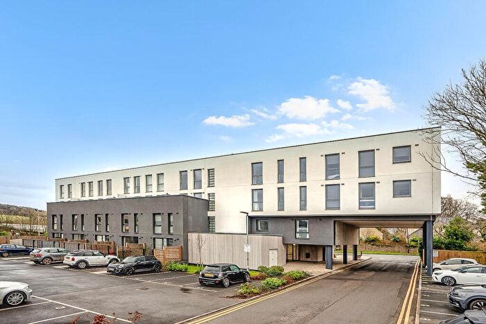 1 Bedroom Apartment For Sale In High Street, Nailsea, North Somerset, BS48