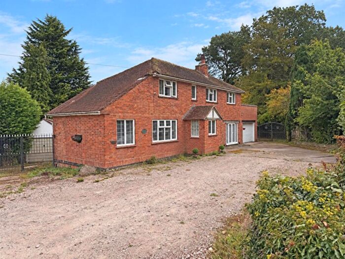 5 Bedroom Detached House For Sale In Thurlaston Lane, Croft., LE9