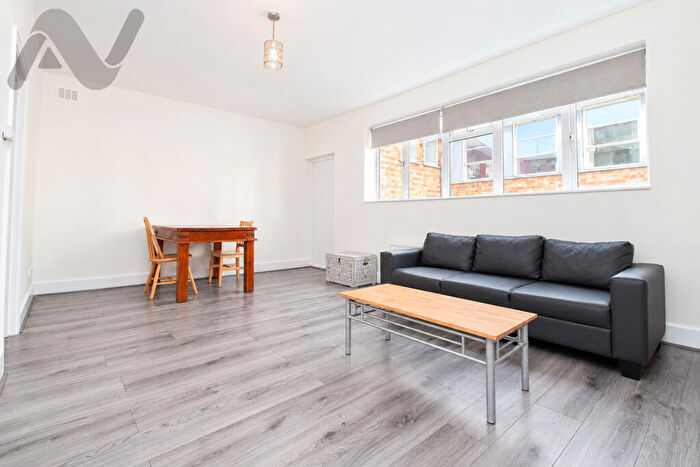 2 Bedroom Flat To Rent In Wells Terrace, Finsbury Park, London, N4