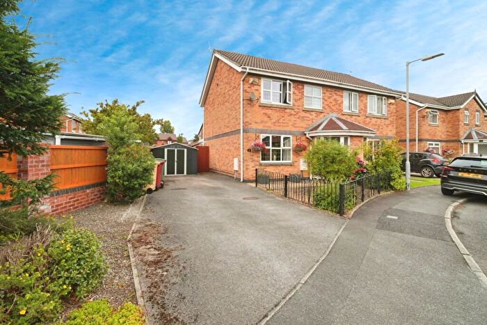 3 Bedroom Semi-Detached House To Rent In Haseley Close, Radcliffe, Manchester, Greater Manchester, M26