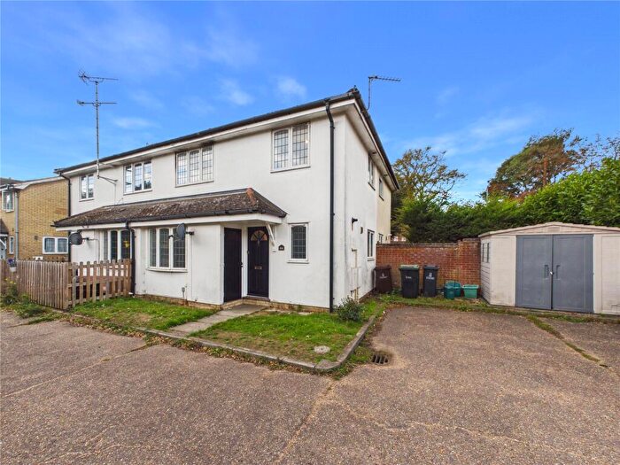 2 Bedroom End Of Terrace House To Rent In Turner Road, Colchester, Essex, CO4