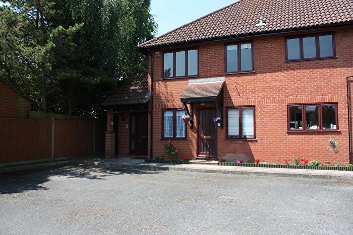 2 Bedroom Flat To Rent In St Theresa Court, Forest View, Chingford, Waltham Forest, E4