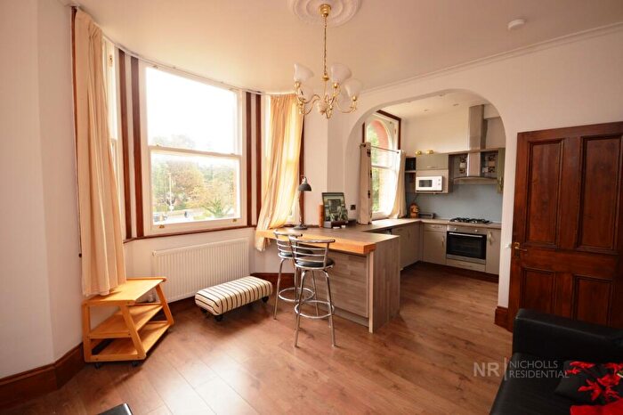 4 Bedroom Flat To Rent In Worple Road, Epsom, Surrey., KT18