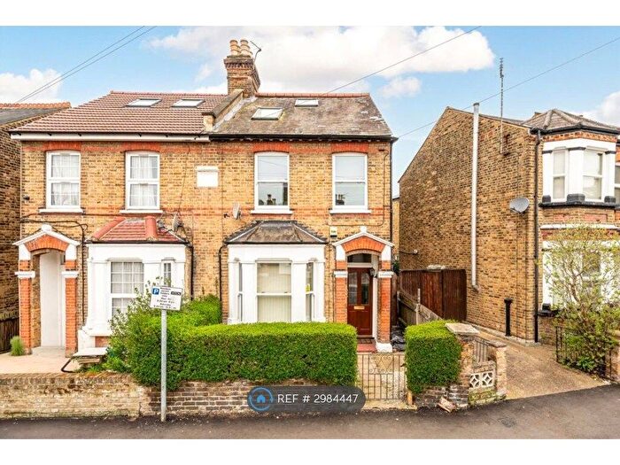 4 Bedroom Semi-Detached House To Rent In Alexandra Road, Hounslow, TW3