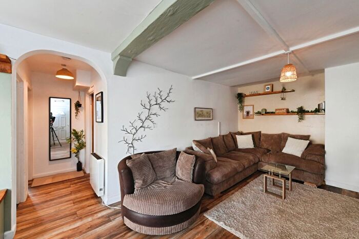 2 Bedroom Flat For Sale In Higher Trencreek, Newquay, Cornwall, TR8