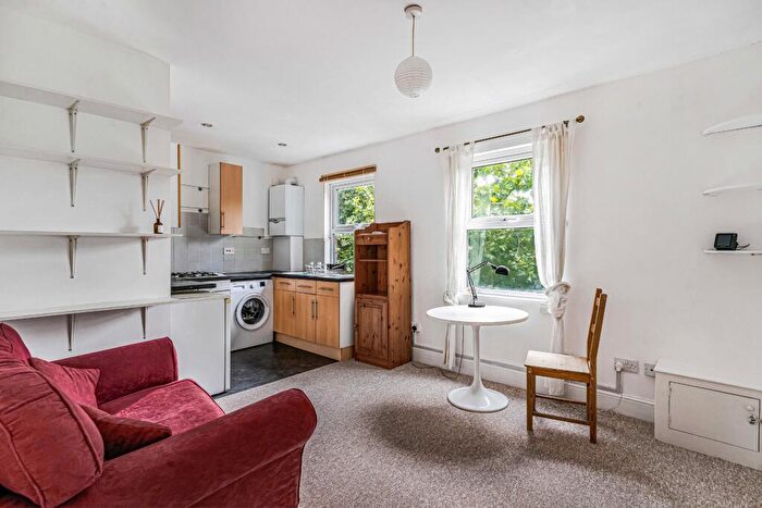 1 Bedroom Flat To Rent In Kingsland Road, Hackney, E8
