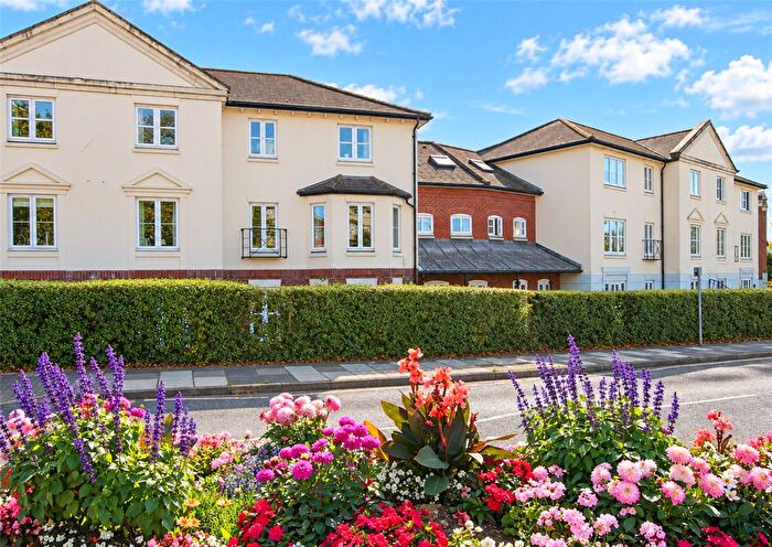 2 Bedroom Flat For Sale In Bucklers Court, Anchorage Way, Lymington, Hampshire, SO41