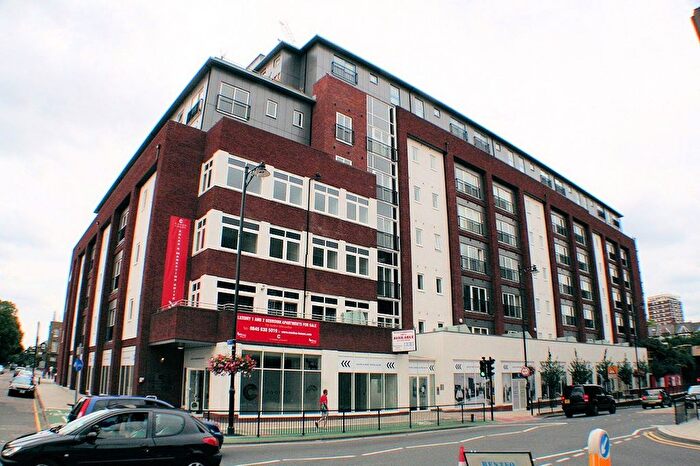 1 Bedroom Flat To Rent In Manor Road, Canon Court, SM6
