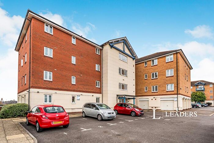 2 Bedroom Flat To Rent In Manor Quay, Quayside Road, Southampton, SO18