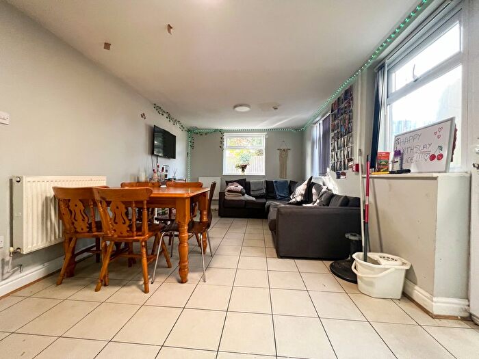 7 Bedroom Terraced House To Rent In Merthyr Street, Cathays, CF24