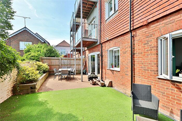 2 Bedroom Apartment For Sale In Connaught Road, Brookwood, Woking, Surrey, GU24