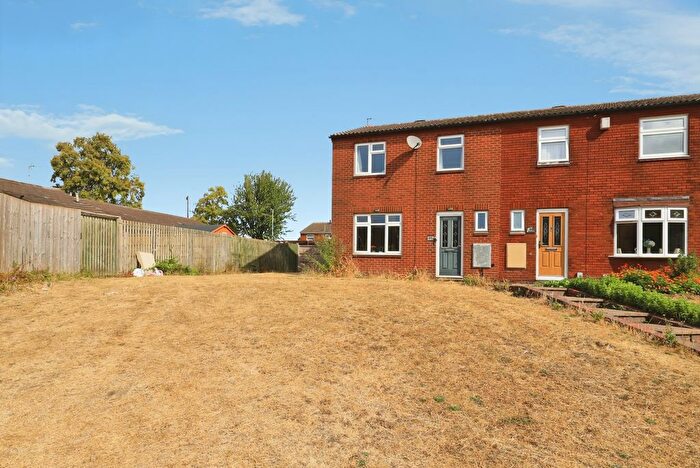3 Bedroom End Of Terrace House For Sale In Fountain Lane, Bilston, West Midlands, WV14