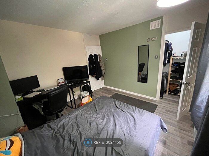 3 Bedroom Terraced House To Rent In Kinsale Walk, Nottingham, NG11