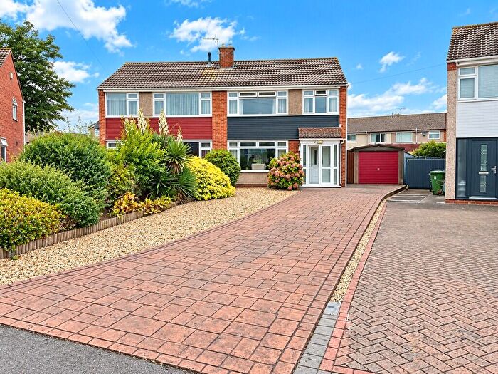 3 Bedroom Semi-Detached House For Sale In Englands Crescent, Winterbourne, BS36