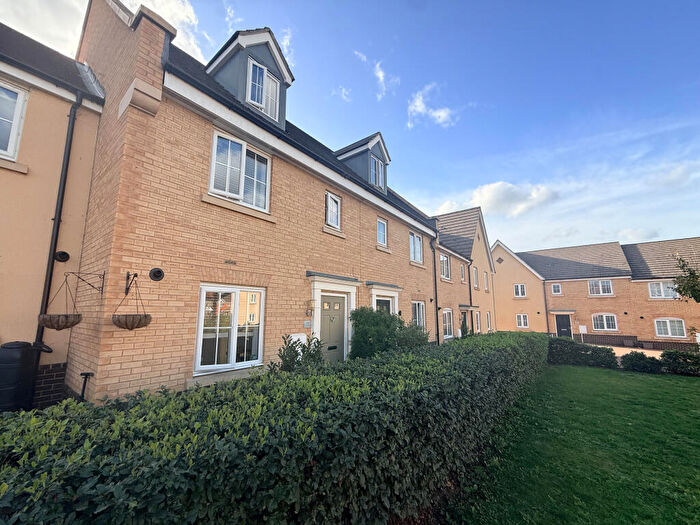 4 Bedroom End Of Terrace House For Sale In Red Admiral Way, Attleborough, Norfolk, NR17