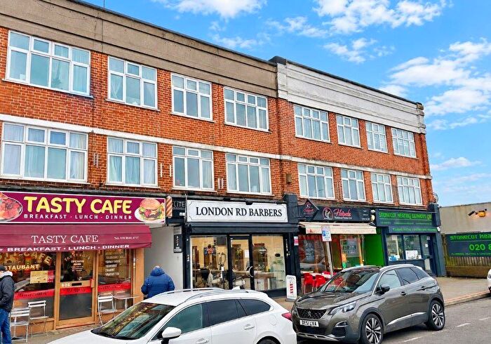 2 Bedroom Flat For Sale In A London Road, Cheam, Sutton, SM3