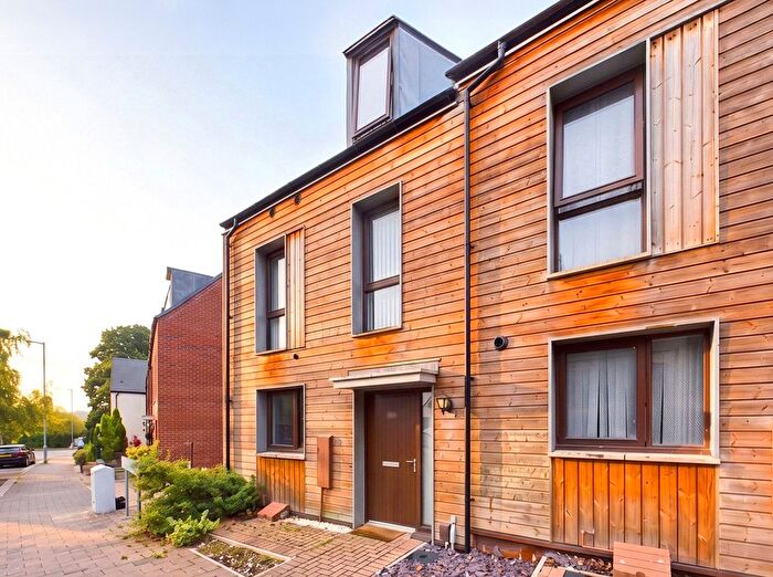 3 Bedroom End Of Terrace House For Sale In Ketley Park Road, Ketley, Telford, Shropshire, TF1