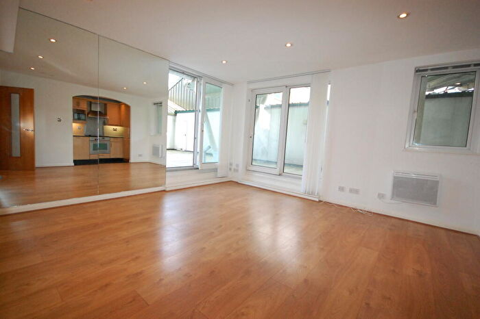 1 Bedroom Flat For Sale In Tower Point, Sydney Road, EN2
