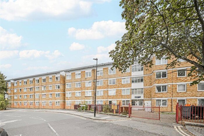 1 Bedroom Apartment For Sale In Crescent Road, London, N22