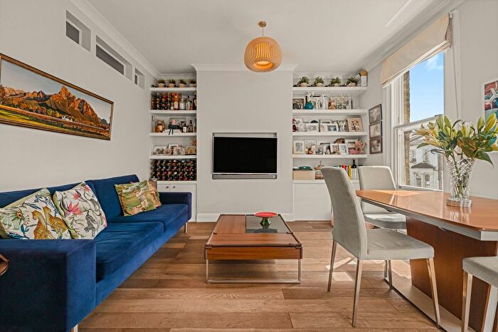 3 Bedroom Flat To Rent In Witherington Road, Islington, N5