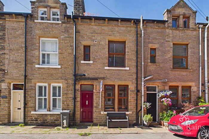 4 Bedroom Terraced House For Sale In Edward Street, Hebden Bridge, HX7