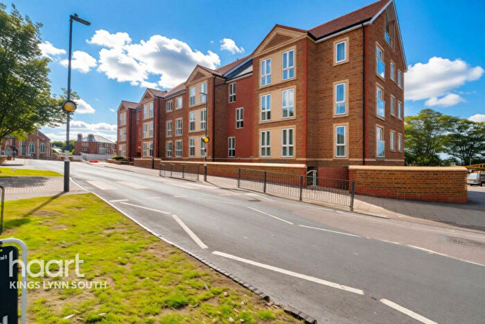 2 Bedroom Apartment For Sale In St Edmunds Terrace, Hunstanton, PE36