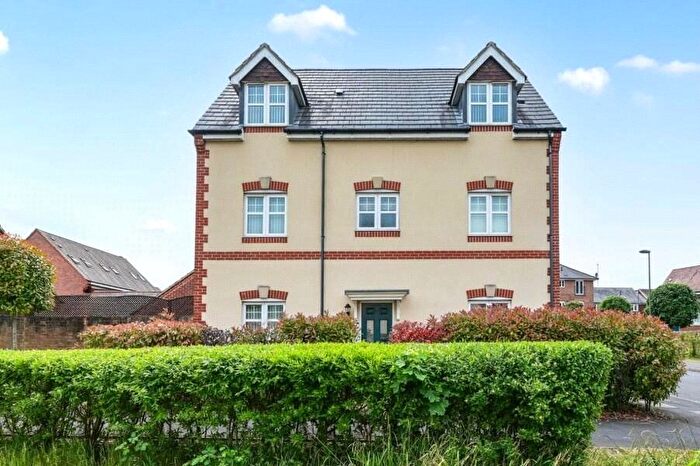 6 Bedroom Detached House For Sale In Bagshot, Surrey, GU19