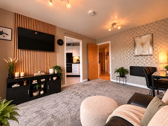 2 Bedroom Flat For Sale In Squires Grove, Willenhall, WV12