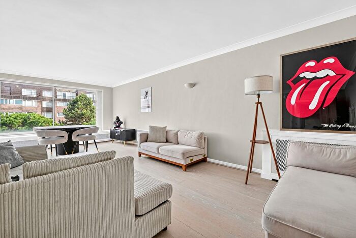 2 Bedroom Flat For Sale In Devonport, Southwick Street, London, W2