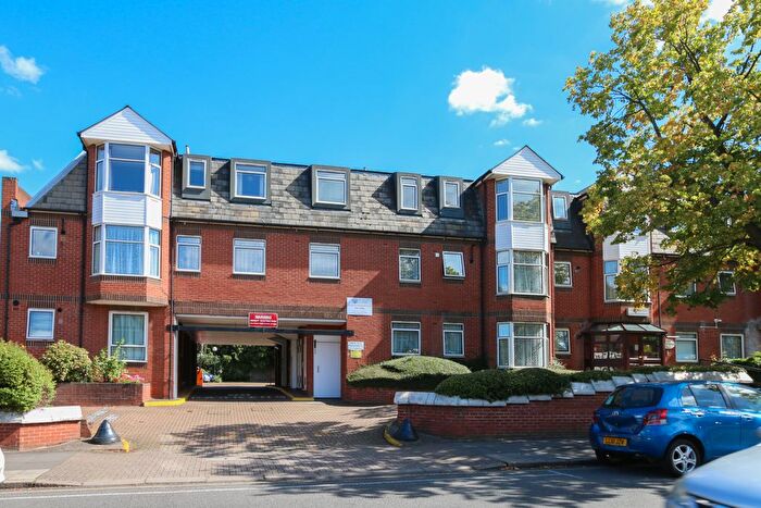 1 Bedroom Detached House For Sale In Preston Road, Wembley, HA9
