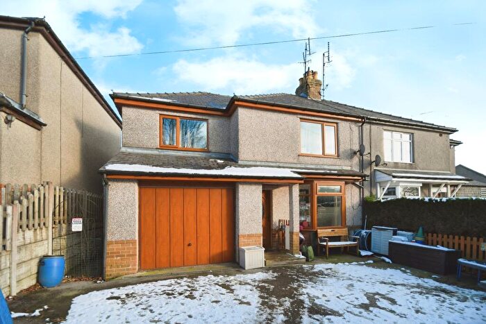 4 Bedroom Semi-Detached House For Sale In School Road, Peak Dale, Buxton, Derbyshire, SK17