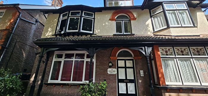 1 Bedroom Flat For Sale In Hadley Court, LU3