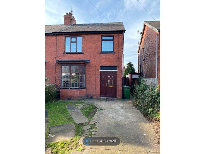 3 Bedroom Semi-Detached House To Rent In Highfield Avenue, Scunthorpe, DN15