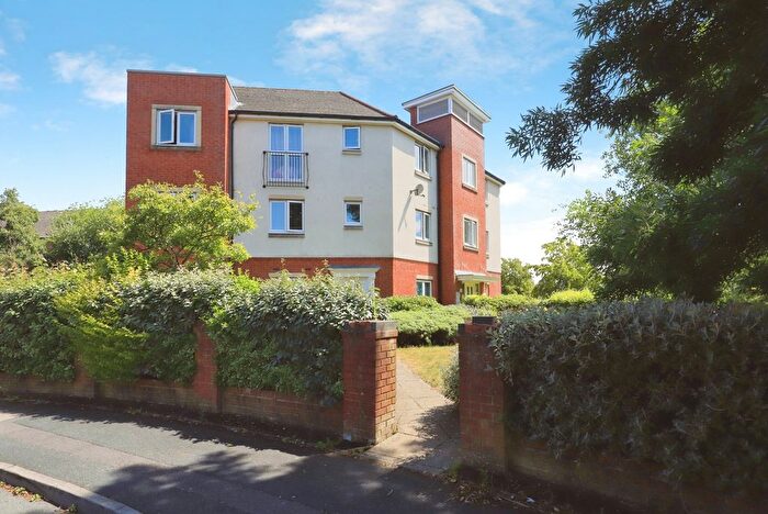 2 Bedroom Flat For Sale In Rothesay Gardens, Wolverhampton, West Midlands, WV4